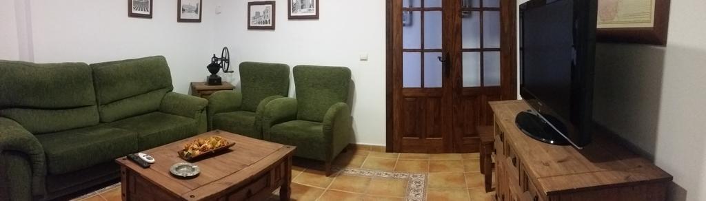 Hostal Rural La Casa Verde Cheles Ngoại thất bức ảnh