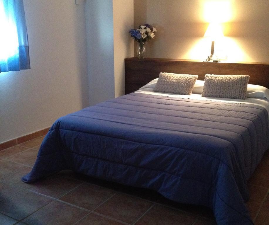 Hostal Rural La Casa Verde Cheles Ngoại thất bức ảnh